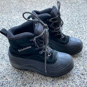 Men’s Columbia water resistant boots